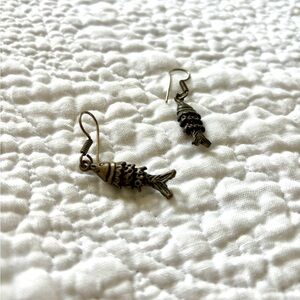 Vintage Silver Tone Fish Earrings